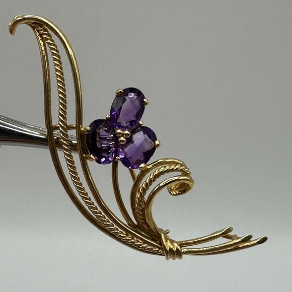 14K Amethyst Brooch - Picture 2 of 5